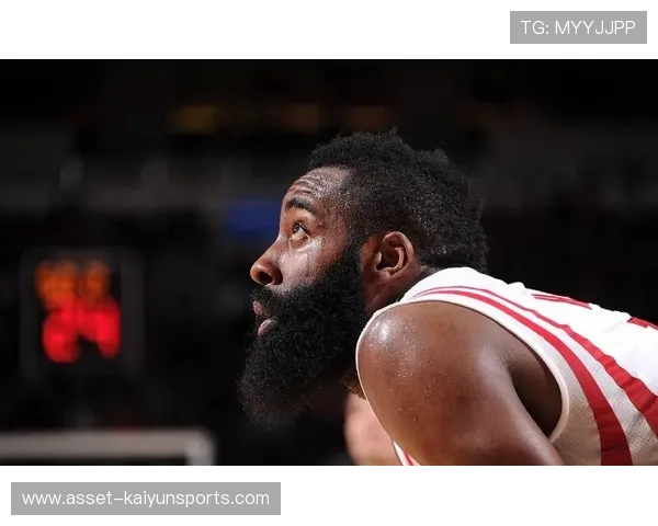 哈登回归火箭，期望带领球队冲击总冠军