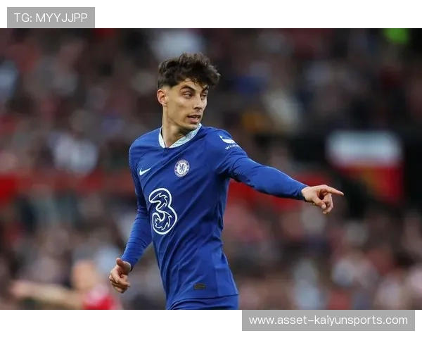 切尔西后场长传直挂，哈弗茨抢点破网